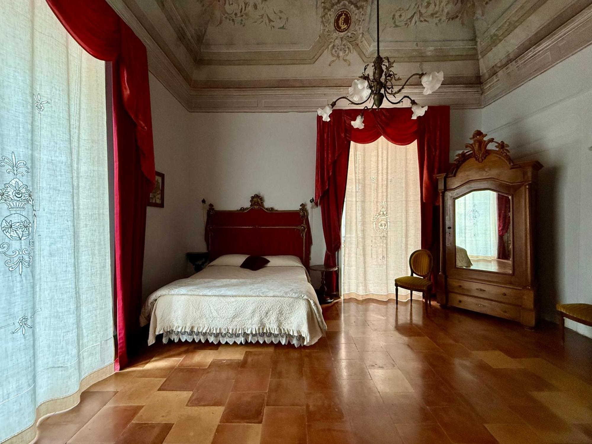 Le Foglie Di Acanto Лучера Экстерьер фото